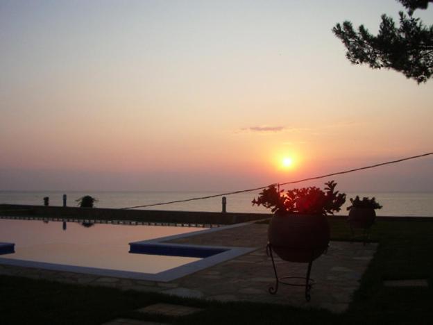 Olympos Beach Villas Litochoron Bagian luar foto
